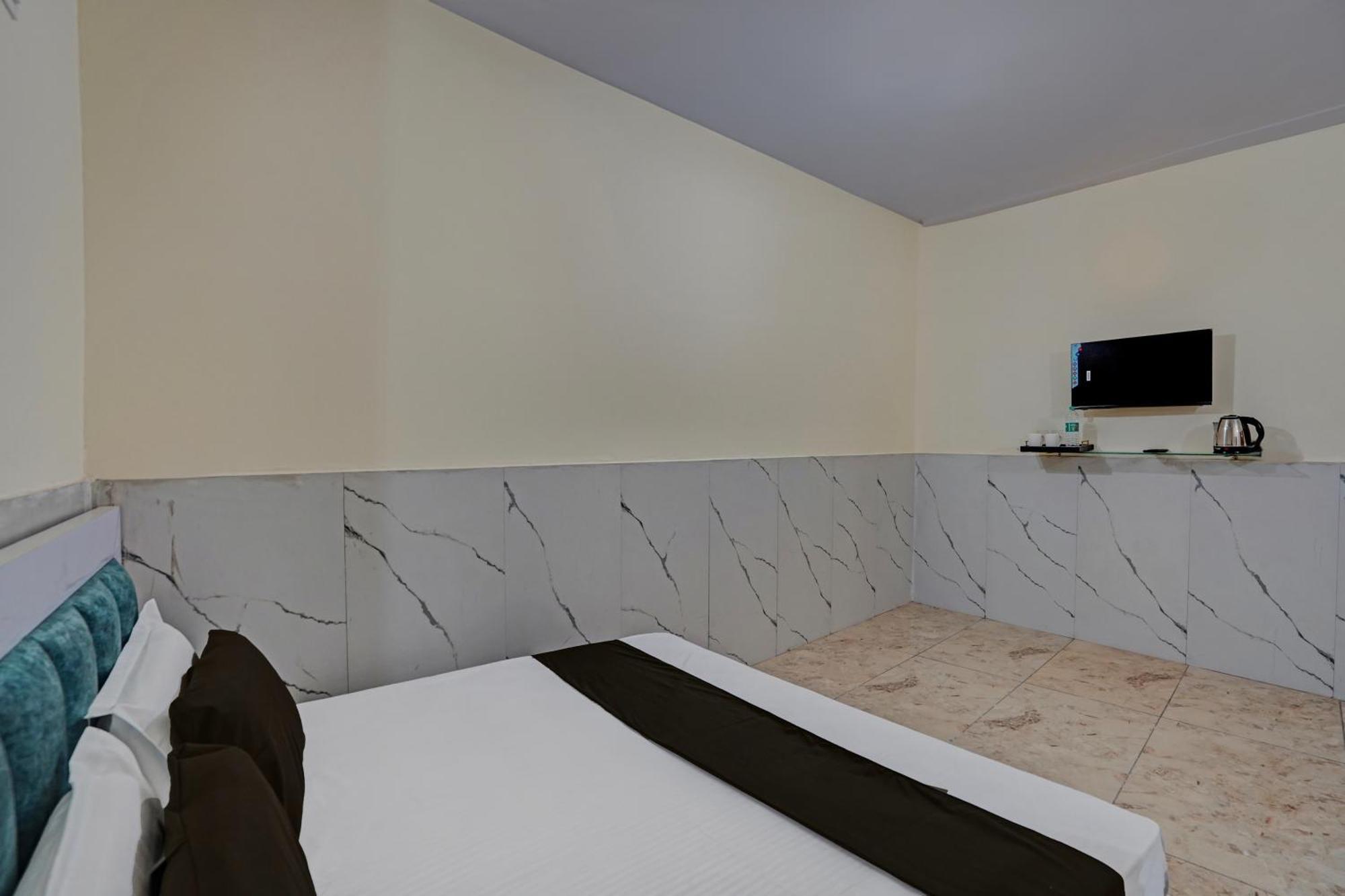 Hotel O Abhinav Hotel 노이다 외부 사진